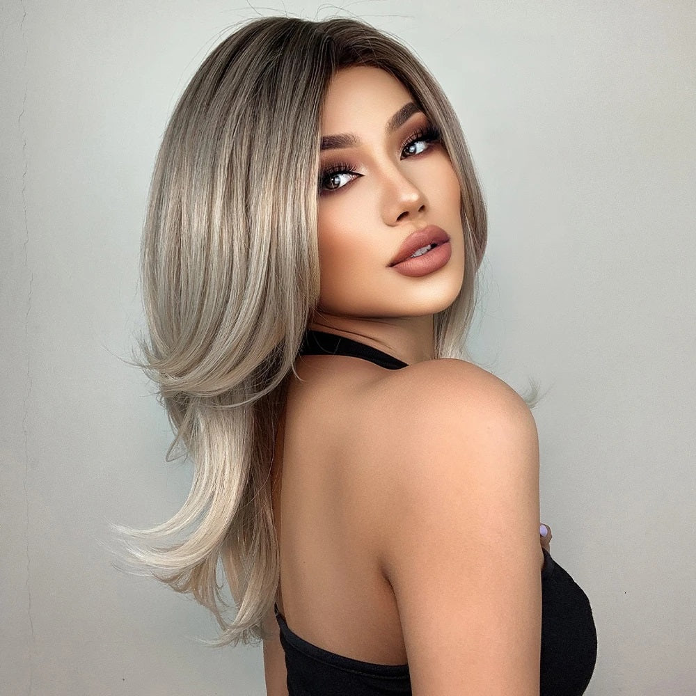 Peruca Blond Gri, par mediu drept, cu semi breton, 40 cm