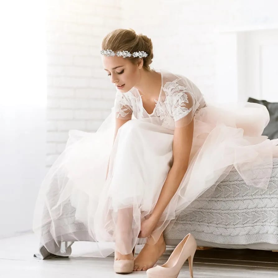 Accesoriu Par pentru Mireasa, tip Bijuterie, agrafa din fire delicate, flori cu cristale si perle, argintiu