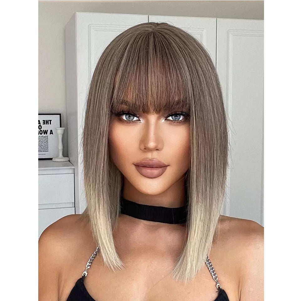 Peruca Ombre Blond cenusiu, par bob drept, cu breton, 40 cm