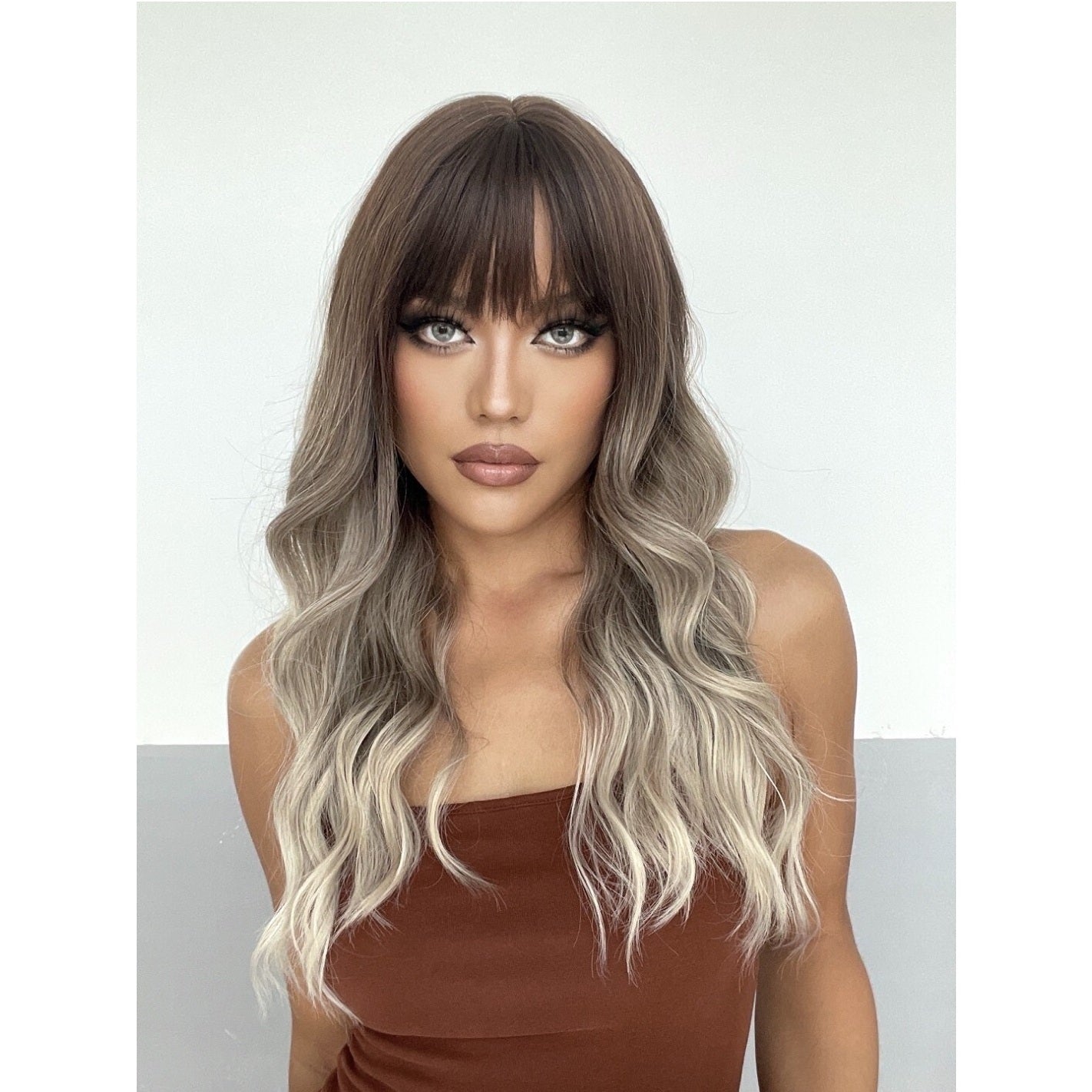 Peruca Ombre Blond, lunga ondulata, cu breton, 65 cm