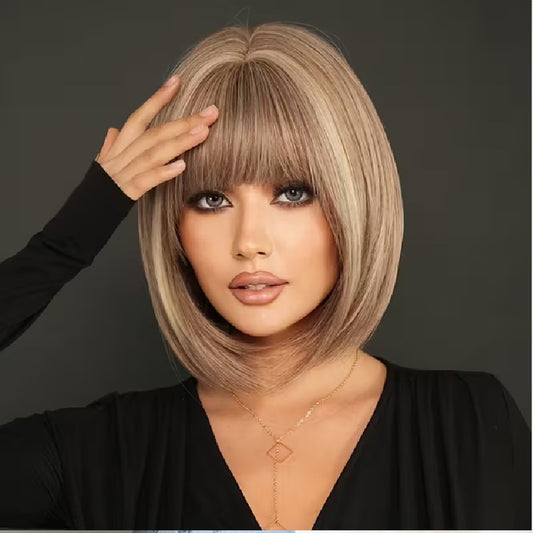 Peruca Bej cu suvite, par bob drept, cu breton, 33 cm